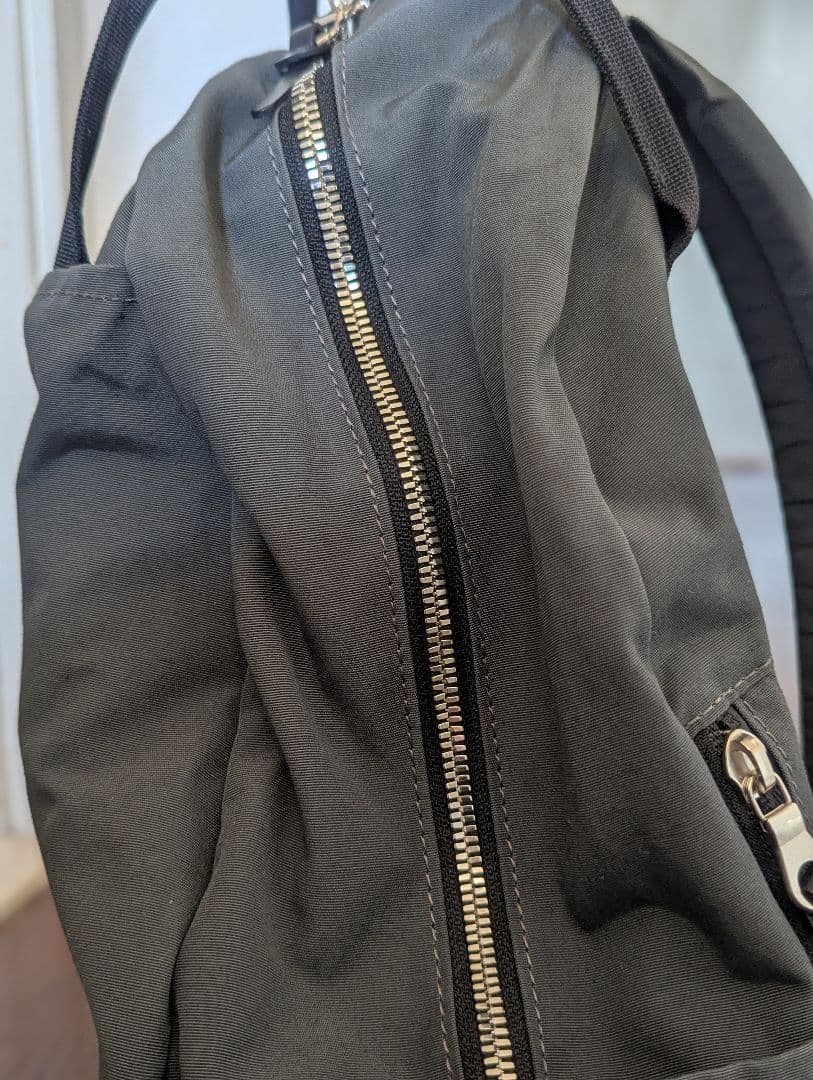 【美品】スタンダードサプライ　ワラルー　グレー ナイロンバックパック