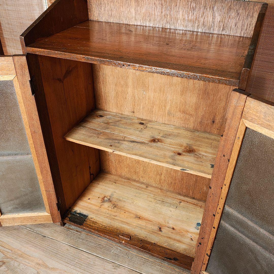 ガラス扉の棚　食器棚　本棚　昭和レトロ　古家具