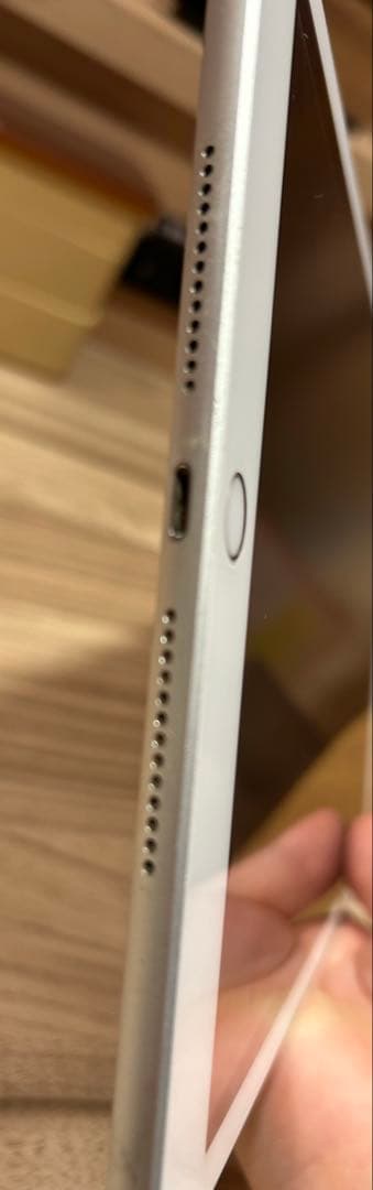 iPad 第8世代 128GB シルバー Wi-Fiモデル