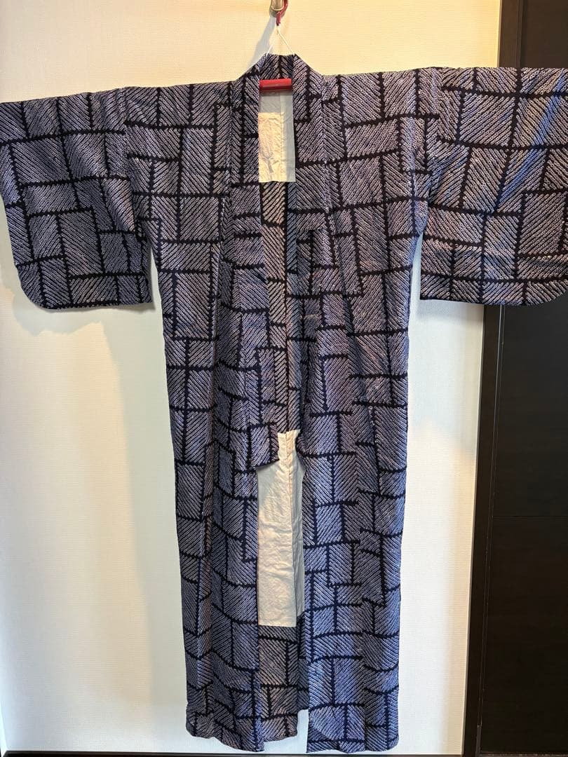 有松鳴海絞り浴衣　大人かわいいモダン柄