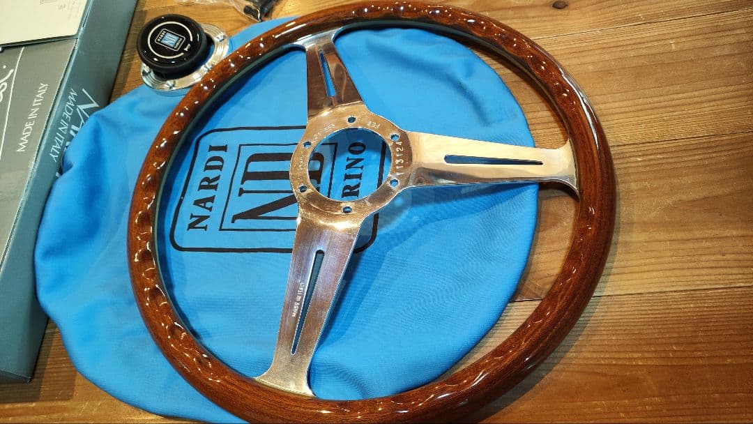 NARDI ナルディ CLASSIC VITE 360mm N161 シフトノブ