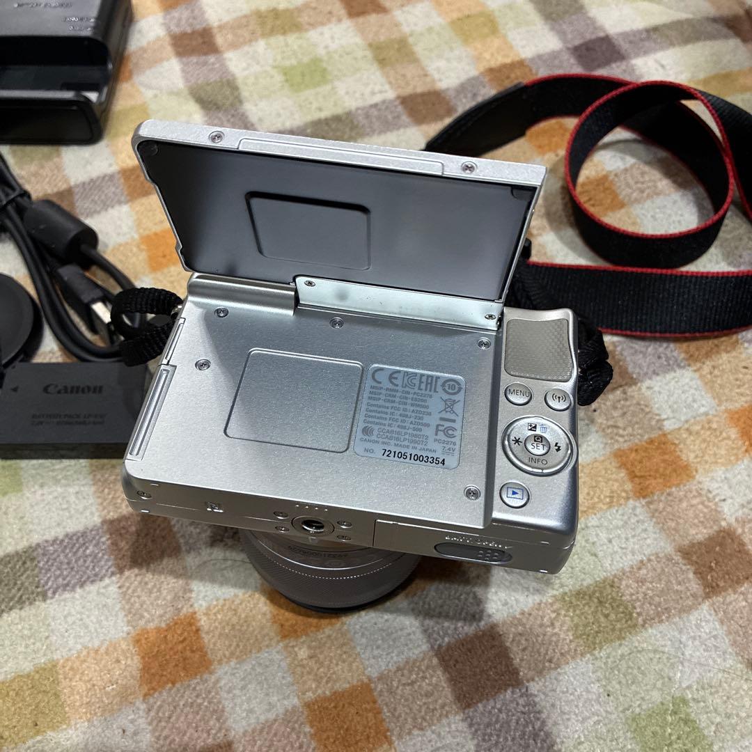 極美品　グレー　Bluetooth搭載でスマホ転送 CANON EOS M100