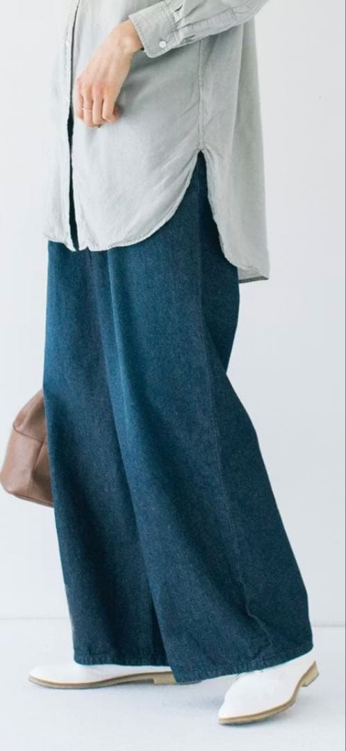 美品　北欧暮らしの道具店　すっきり見えインタックのワイドデニム　インディゴM