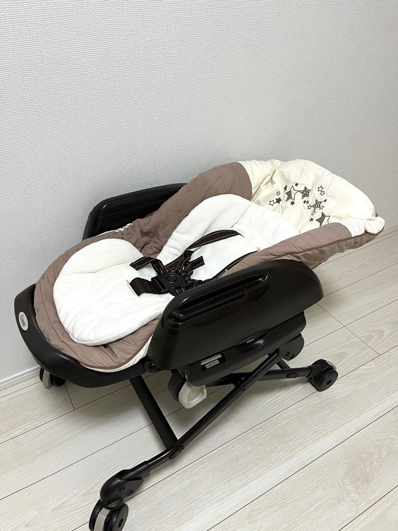 Combi コンビ ネムリラAT 新生児 自動 ハイローチェア