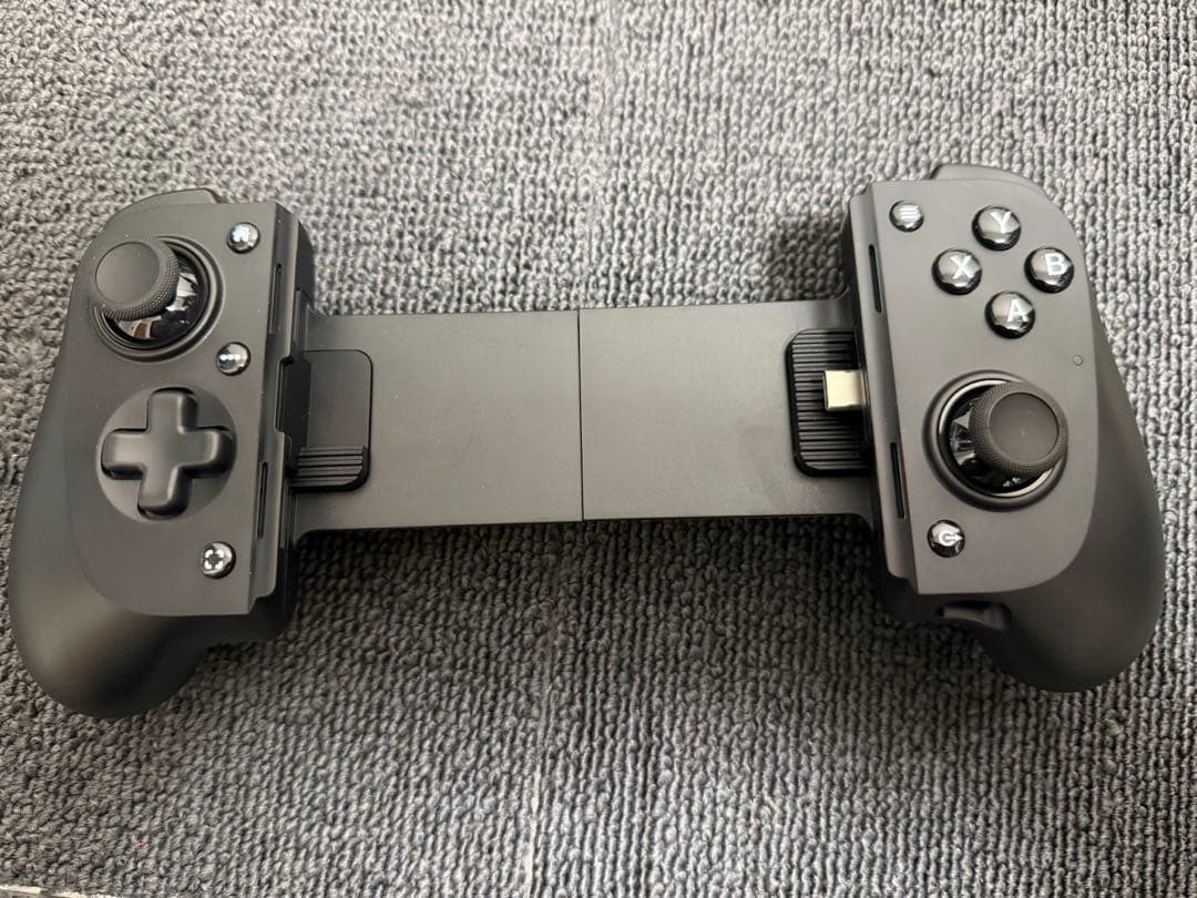 PC用ゲームコントローラー・コンバーター Razer KISHI V3