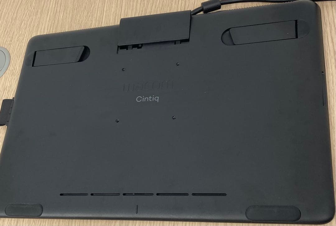 Wacom Cintiq 液晶ペンタブレット 本体◇