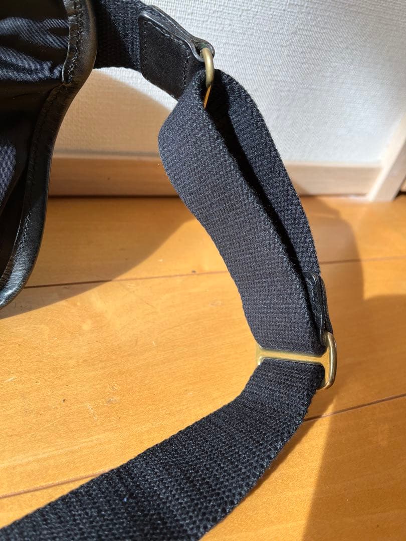 【美品】フェリージ Felisi 799/10黒ボディバッグ .ウエストバック