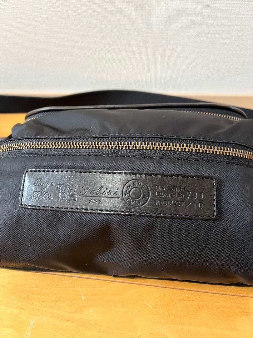 【美品】フェリージ Felisi 799/10黒ボディバッグ .ウエストバック