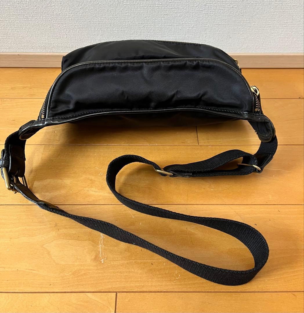 【美品】フェリージ Felisi 799/10黒ボディバッグ .ウエストバック