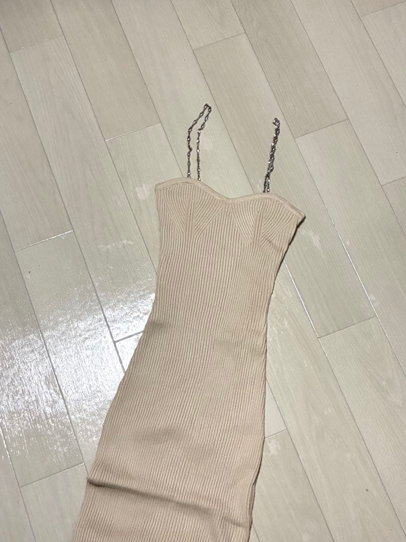 【大人気】elmyu ファーポンチョカーデ×チェーンワンピset パーティー白