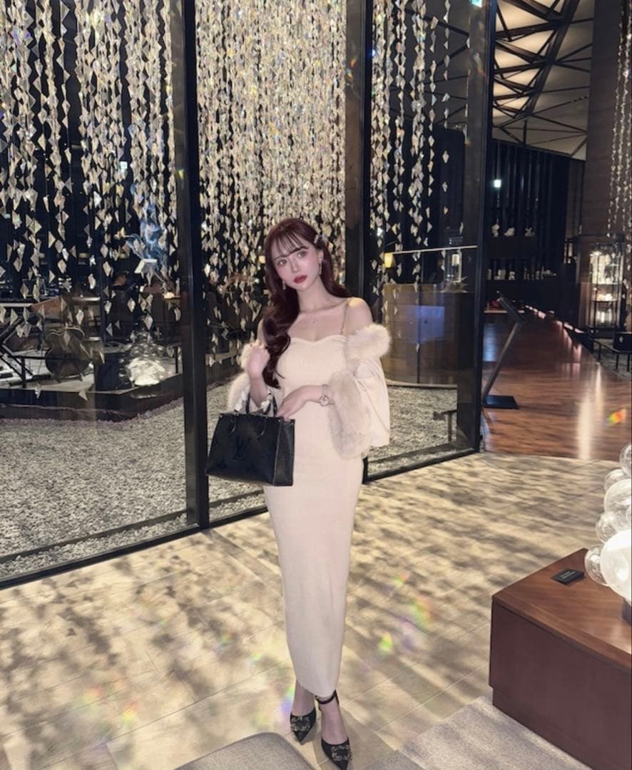 【大人気】elmyu ファーポンチョカーデ×チェーンワンピset パーティー白