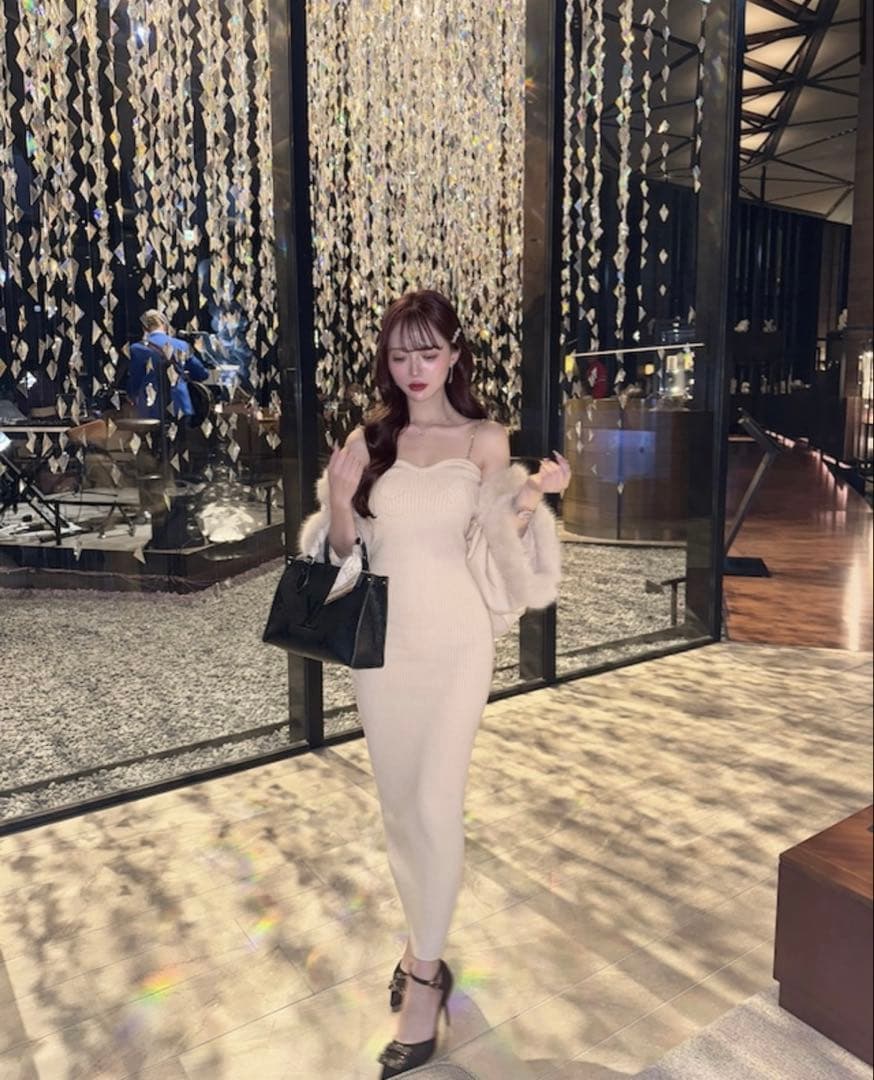 【大人気】elmyu ファーポンチョカーデ×チェーンワンピset パーティー白