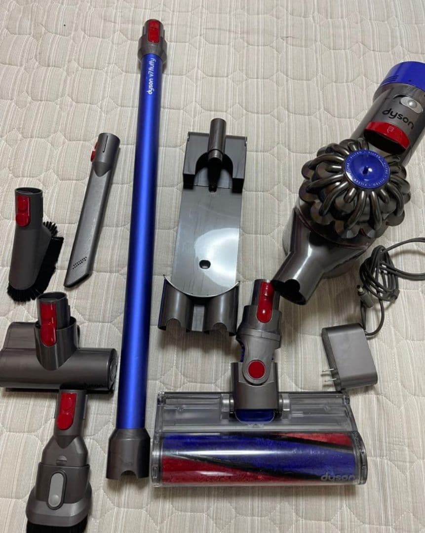 39分以上Dyson V7 Fluffy（モデル名：SV11【本体動作確認品】