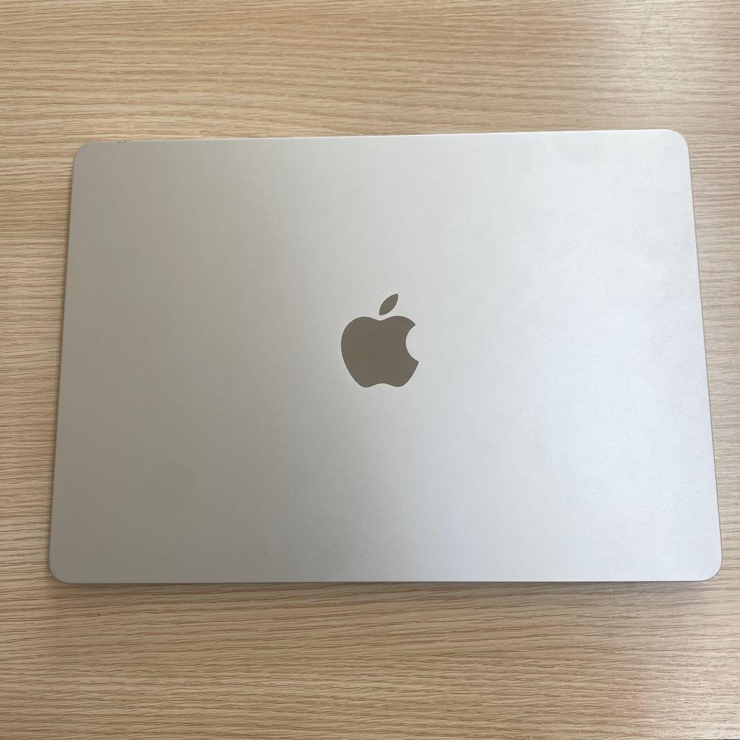 Apple MacBook Air M2 13インチ