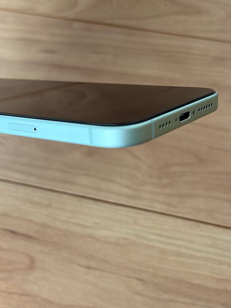 【極美品】iPhone 15 Plus 256GB グリーン SIMフリー