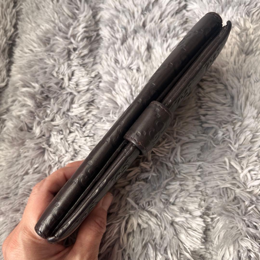 美品✨GUCCI シマ　ロゴプレート　ダークブラウン　メンズ　レディース　長財布