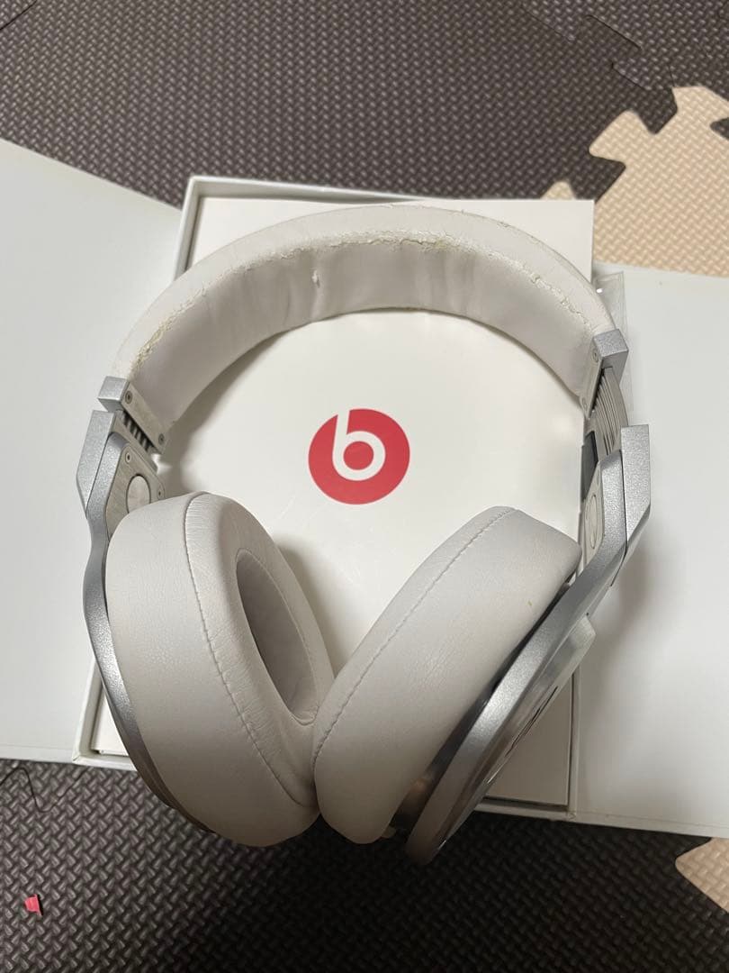 beats pro ヘッドホン　Dr.Dre ホワイト　Monster