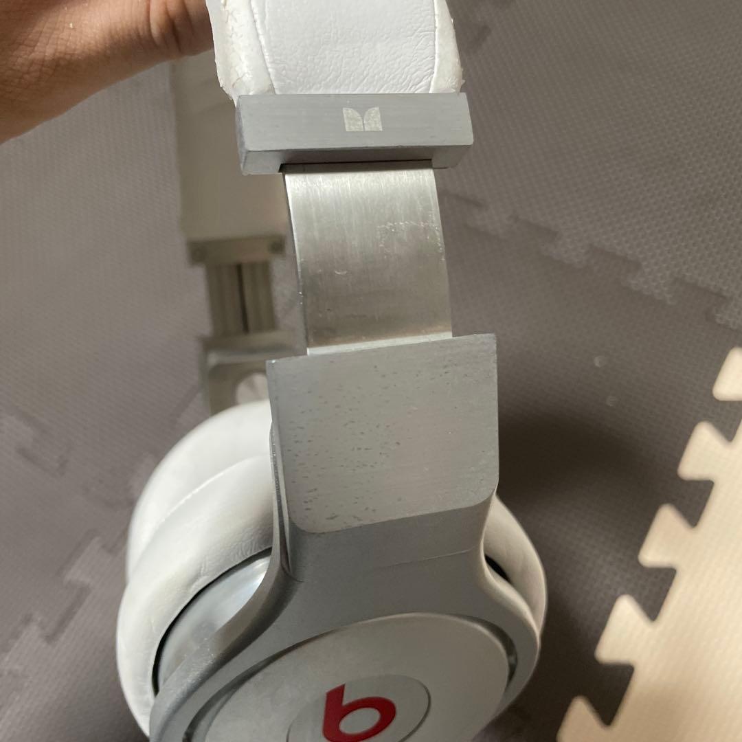 beats pro ヘッドホン　Dr.Dre ホワイト　Monster