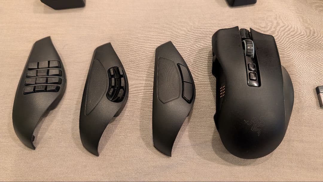 Razer Naga Pro ワイヤレスゲーミングマウス 充電スタンド付き