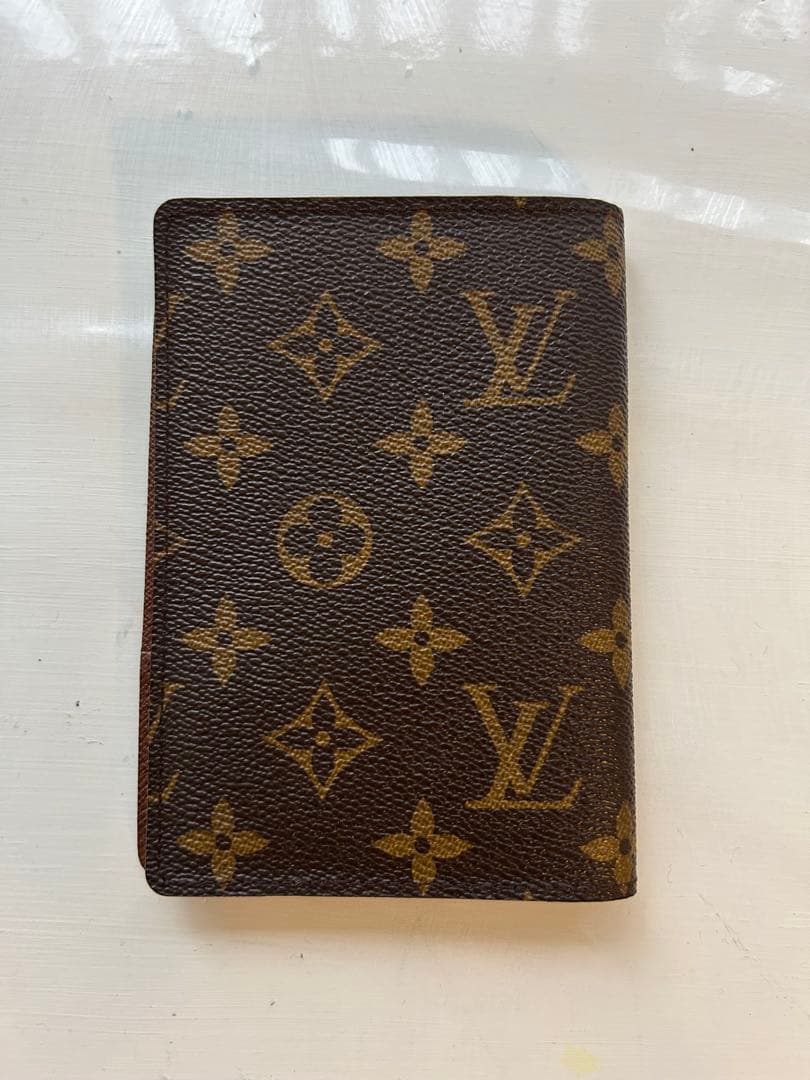 ※やまにゃんLouis Vuitton モノグラム パスポートケース