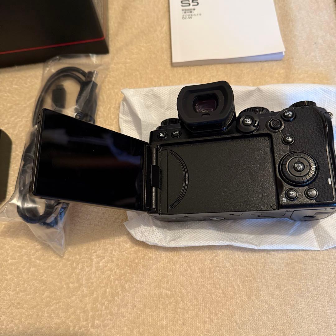 Panasonic LUMIX DC-S5 ボディのみ