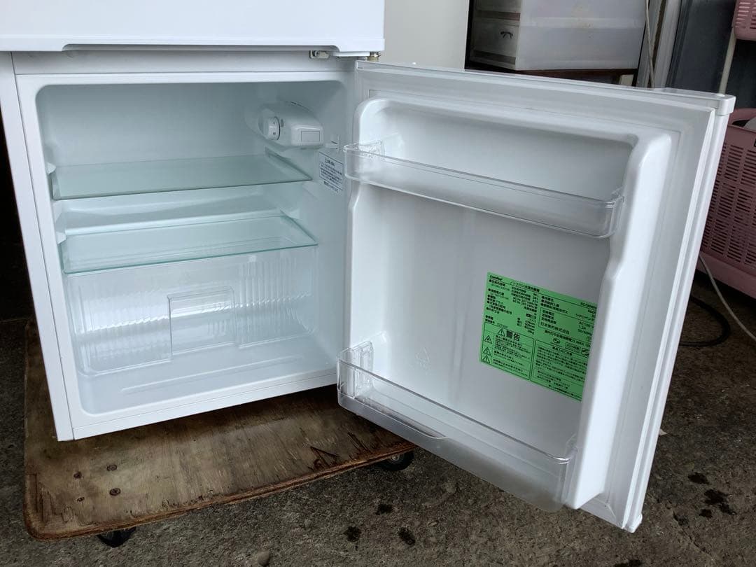 【高年式】Comfee 2ドア冷蔵庫 90L RCT90WH/E 24年製 白