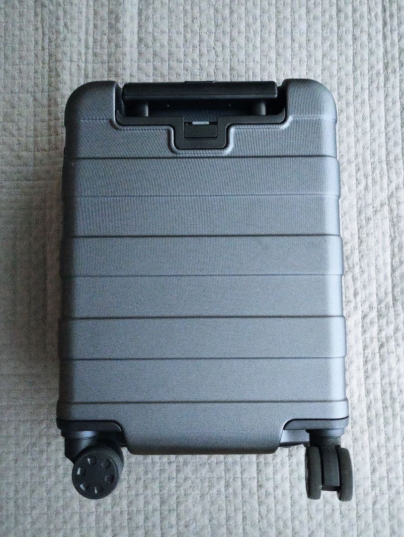 ■美品■無印良品 20L グレー　バーを自由に調節できるハードキャリーケース