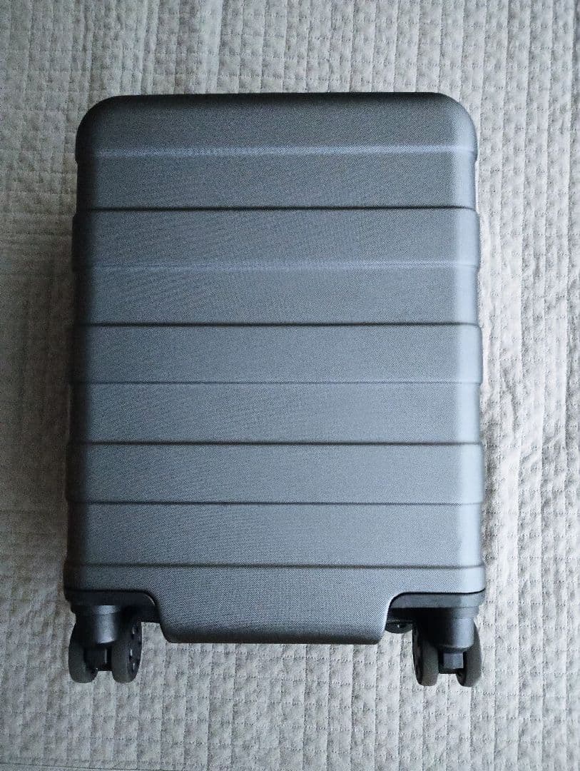 ■美品■無印良品 20L グレー　バーを自由に調節できるハードキャリーケース