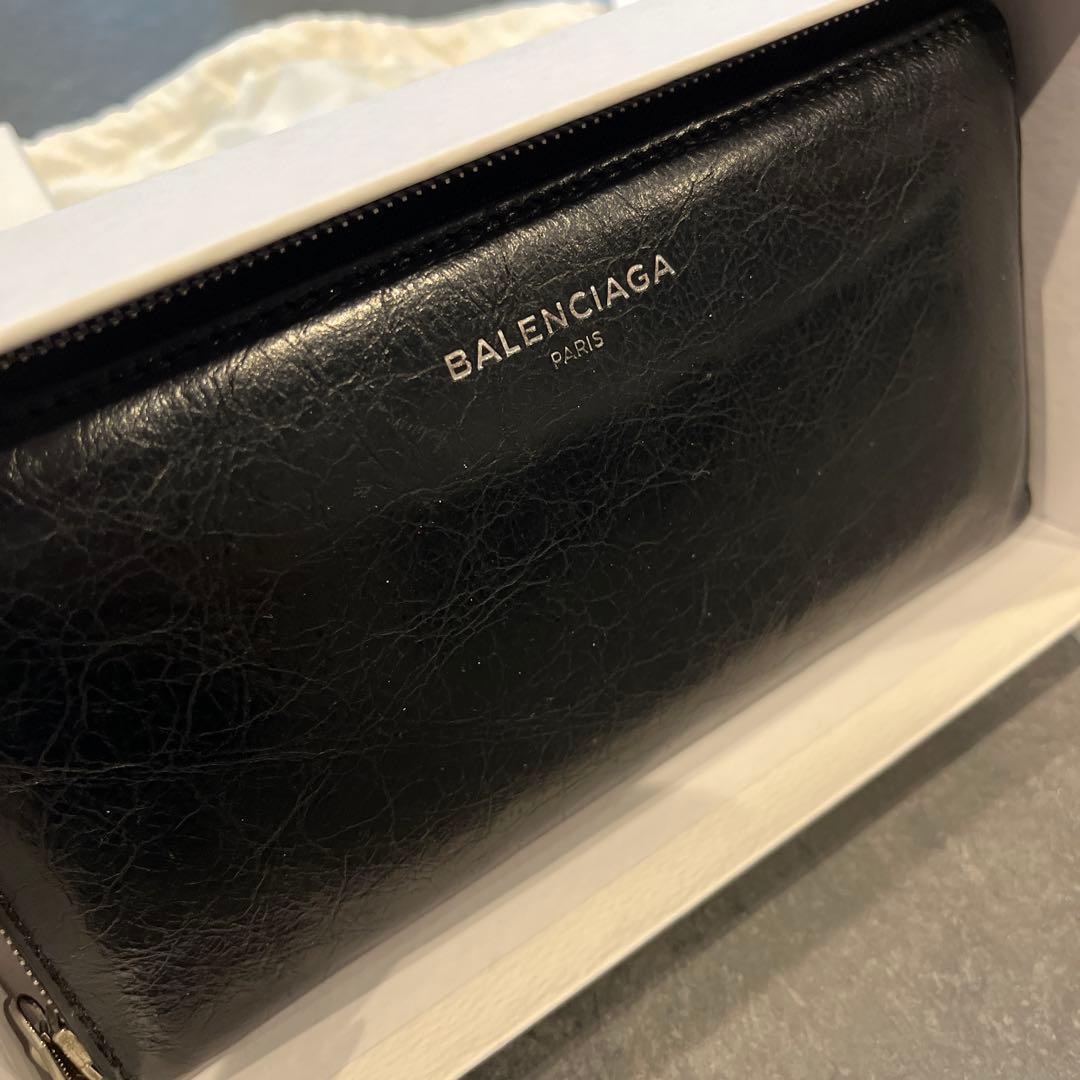 ろい　BALENCIAGA PARIS ブラックレザー 長財布メンズ