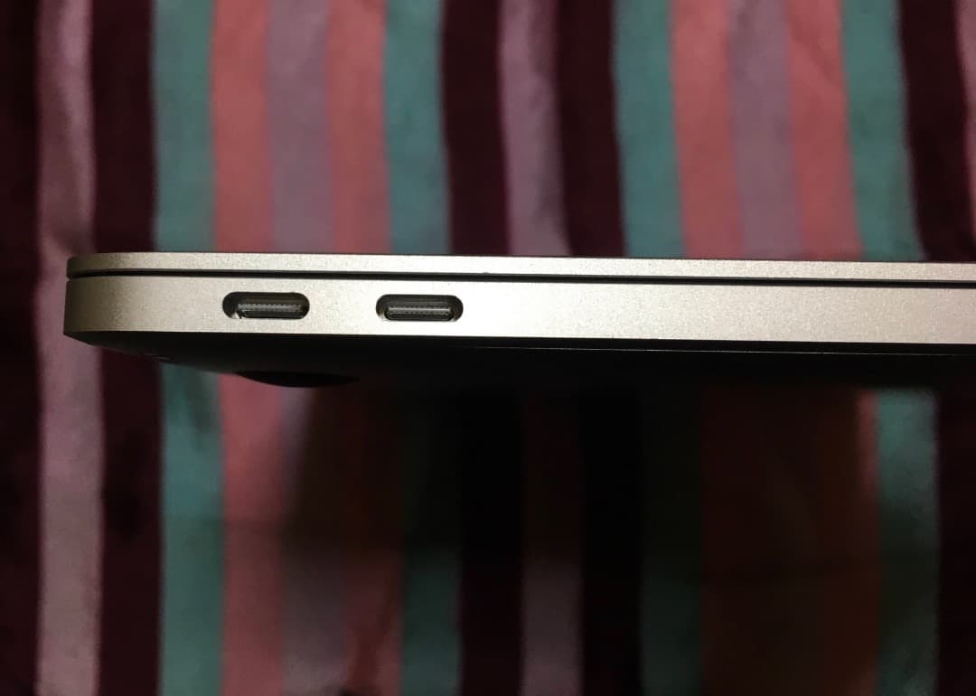 MacBook本体 Apple MacBook Pro 2017 8GB 250GB WIN11PR