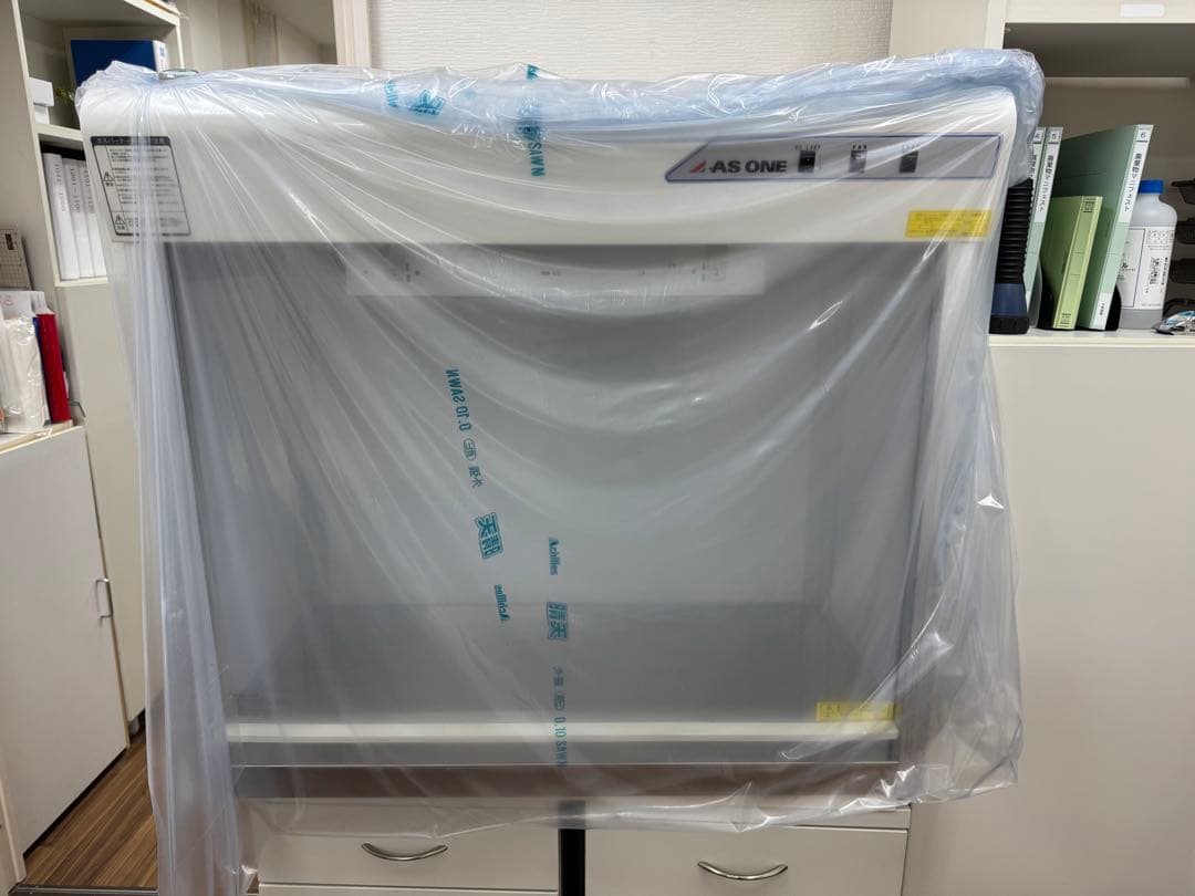 Y*o様 アズワン　クリーンベンチ（殺菌灯付き）　CT-900UVAX