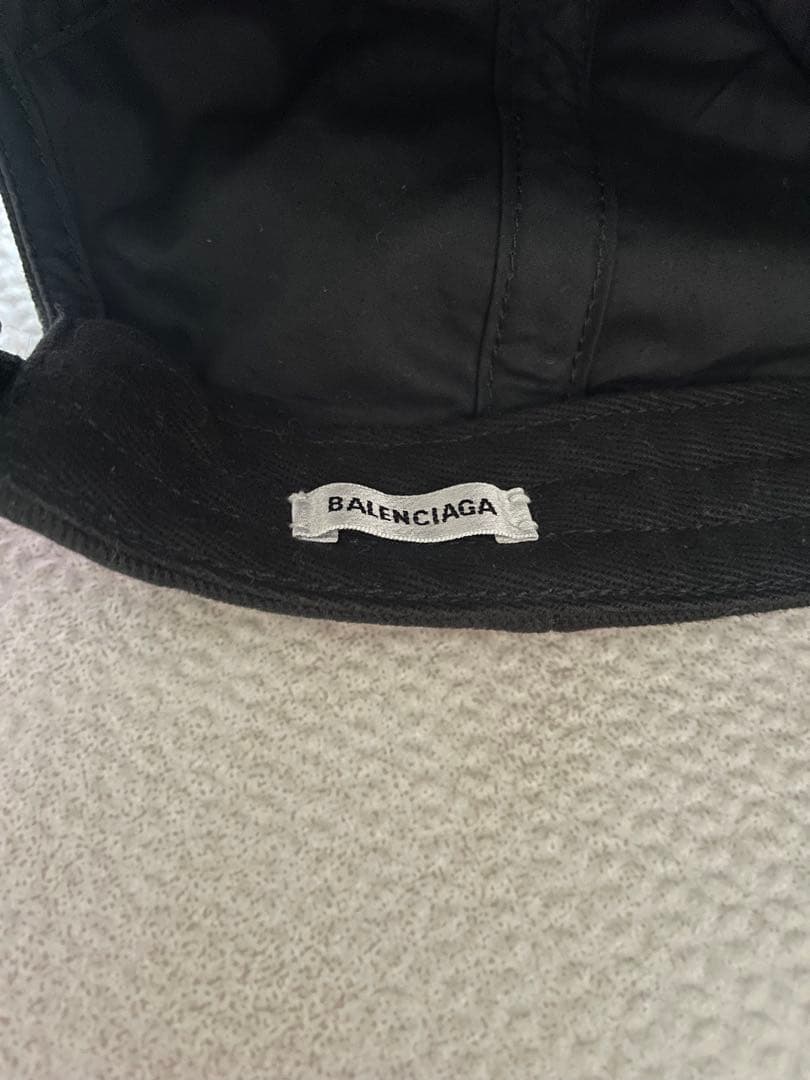 バレンシアガ　キャップ　バーニーズニューヨーク限定
