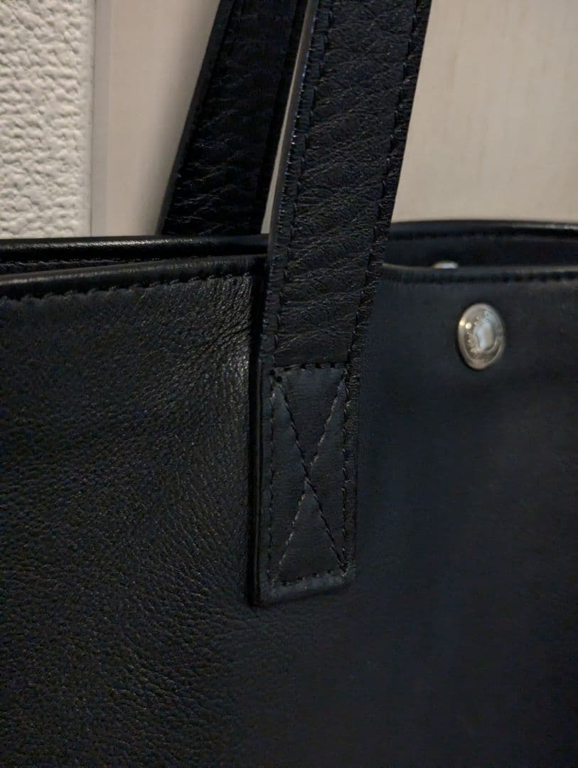 ワイルドスワンズ　リベロ　黒　レザー　トートバッグ