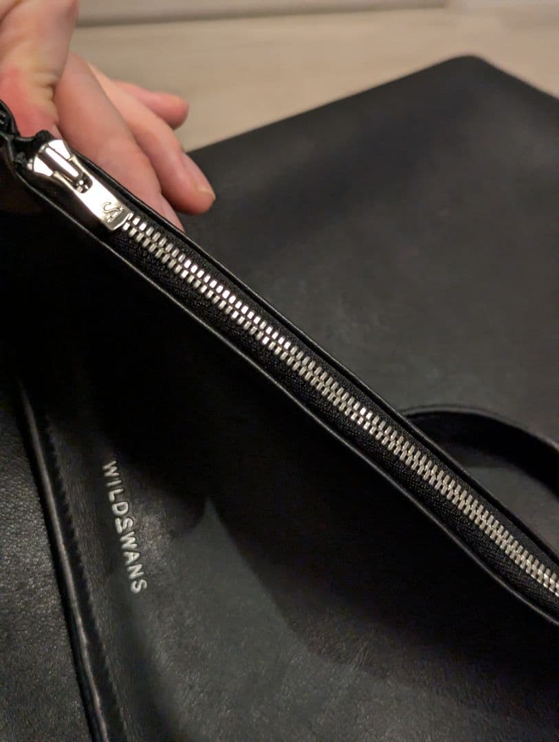 ワイルドスワンズ　リベロ　黒　レザー　トートバッグ