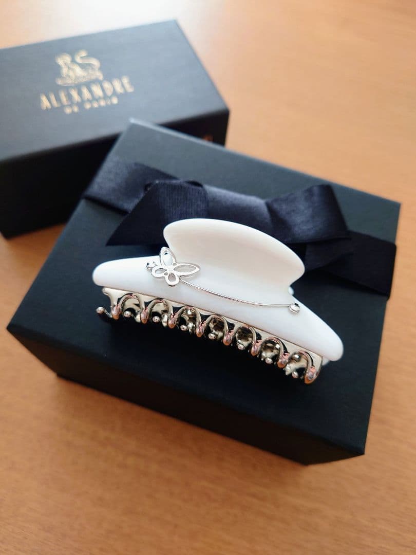 美品 アッカ acca ヘアクリップ バタフライ パピヨン 蝶々 ホワイト