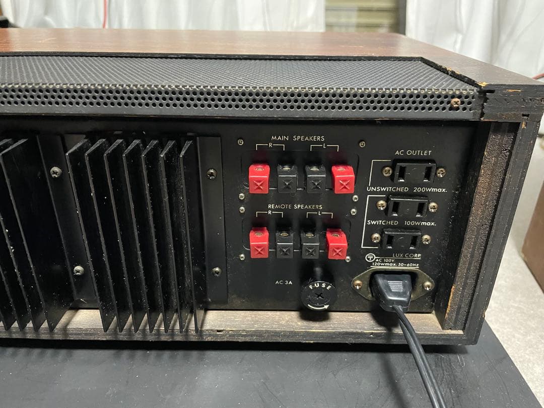 LUXMAN 505X ソリッドステートアンプ取り扱い説明書が有り