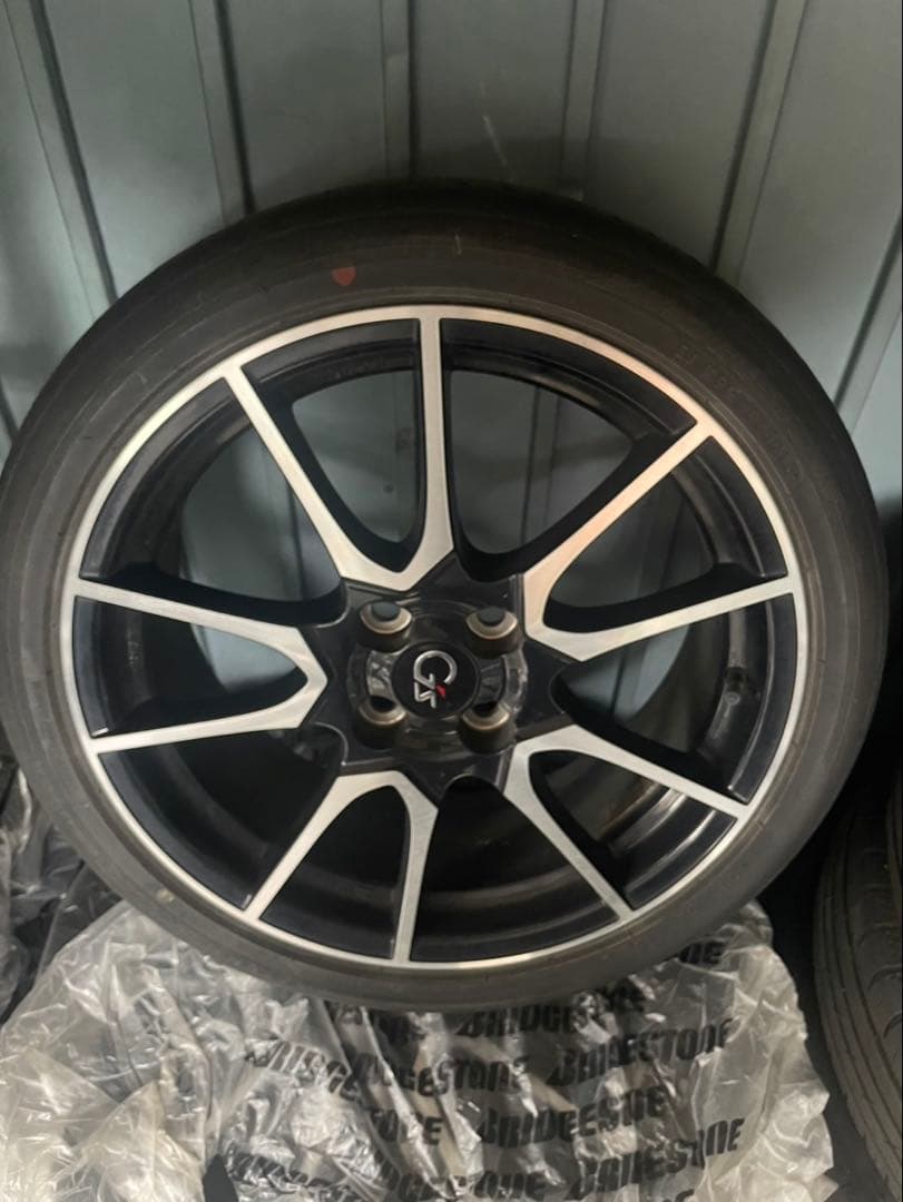 アクア GS 17インチ ホイール4本セット　195/45R17