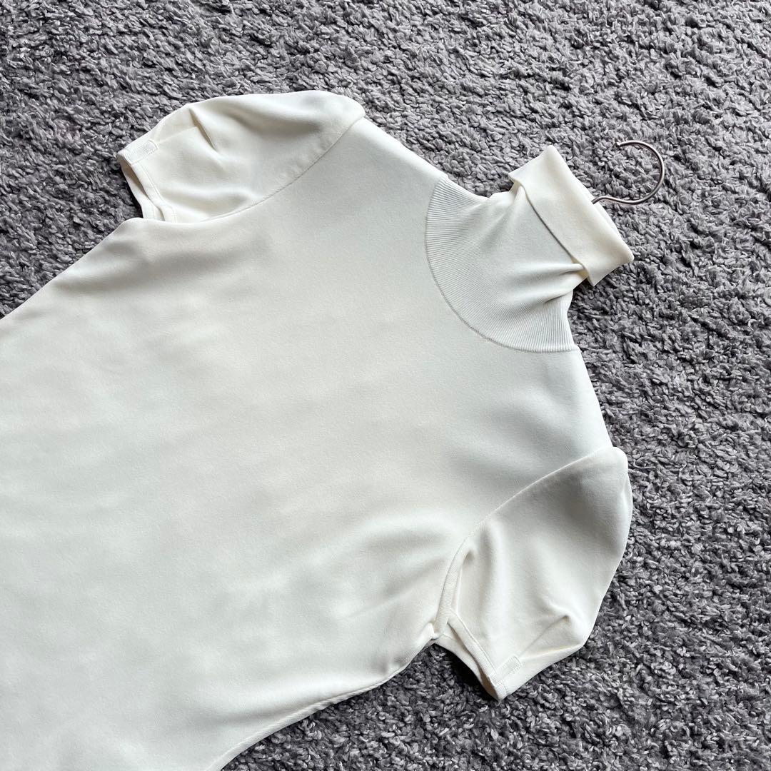 FOXEY 42 オフホワイト パフスリーブ タートルネック ニット