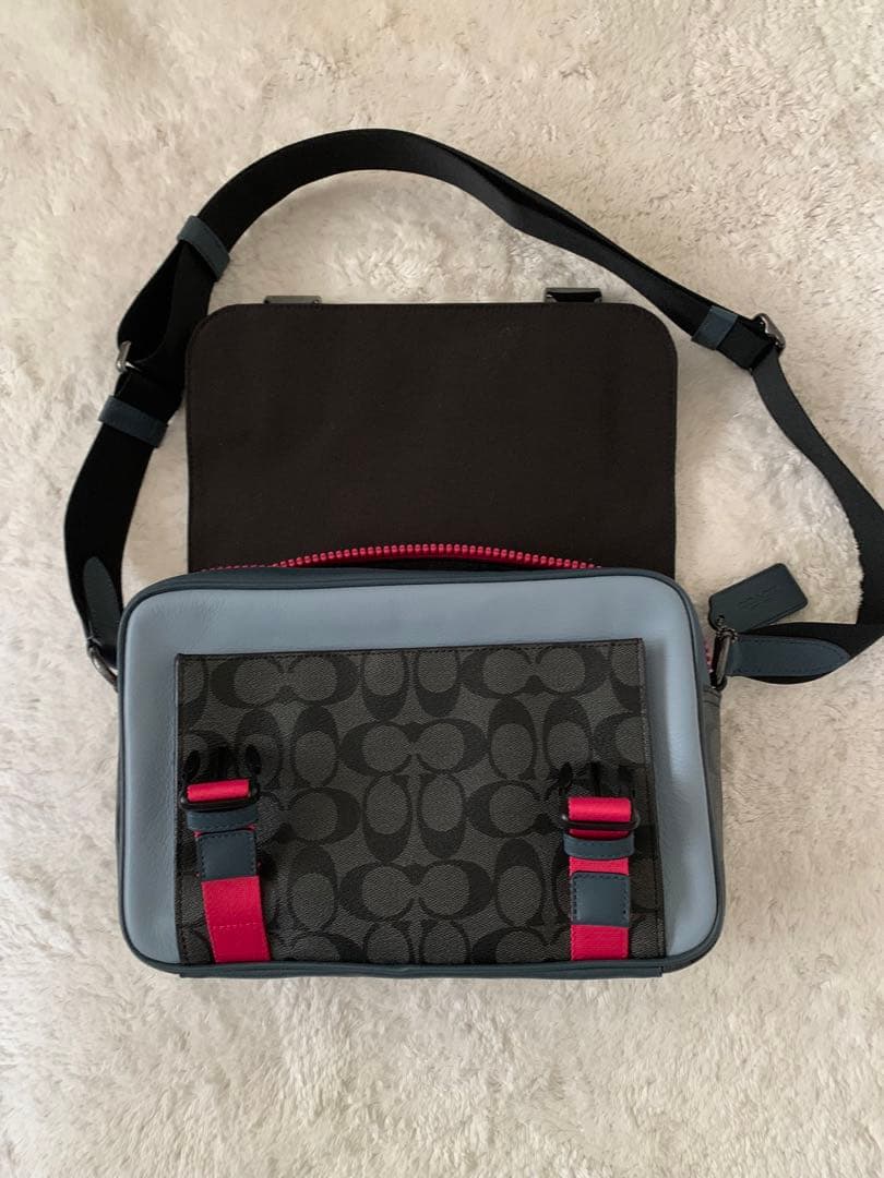 COACH メッセンジャーバッグ 合成皮革 ロゴ入り 保存袋付き✴︎美品✴︎