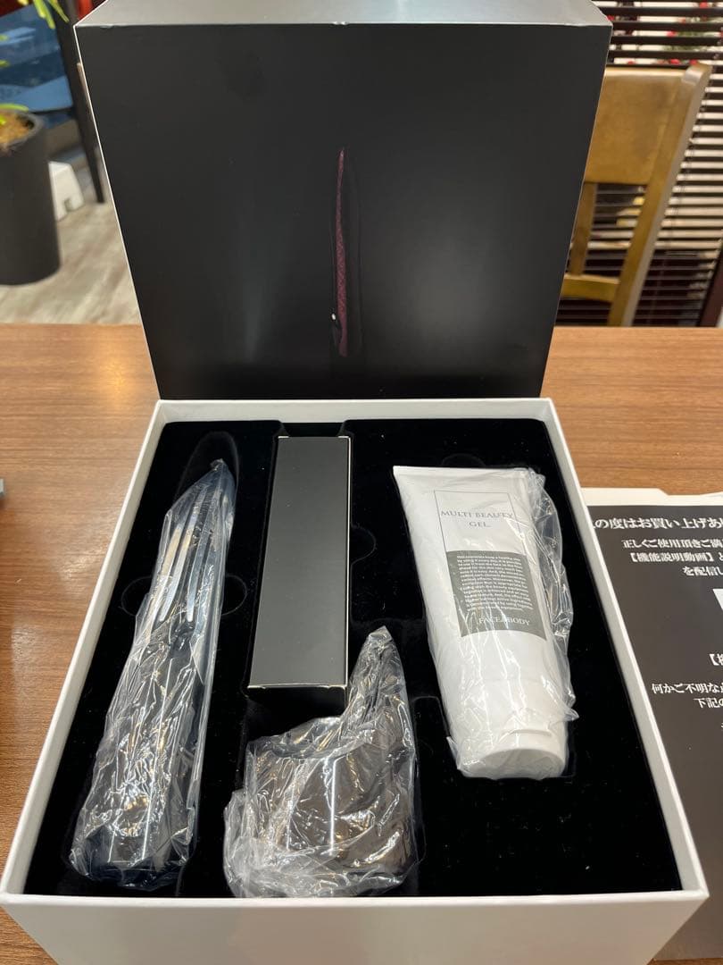 パイラナイト PYR KNIGHT 美顔器 EMS RFラジオ波 痩身 全身用