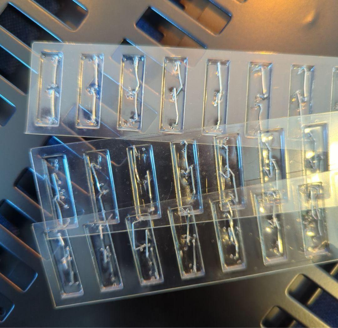 壁美人(カベビジン)Sサイズ　23-37型テレビ用　壁掛け