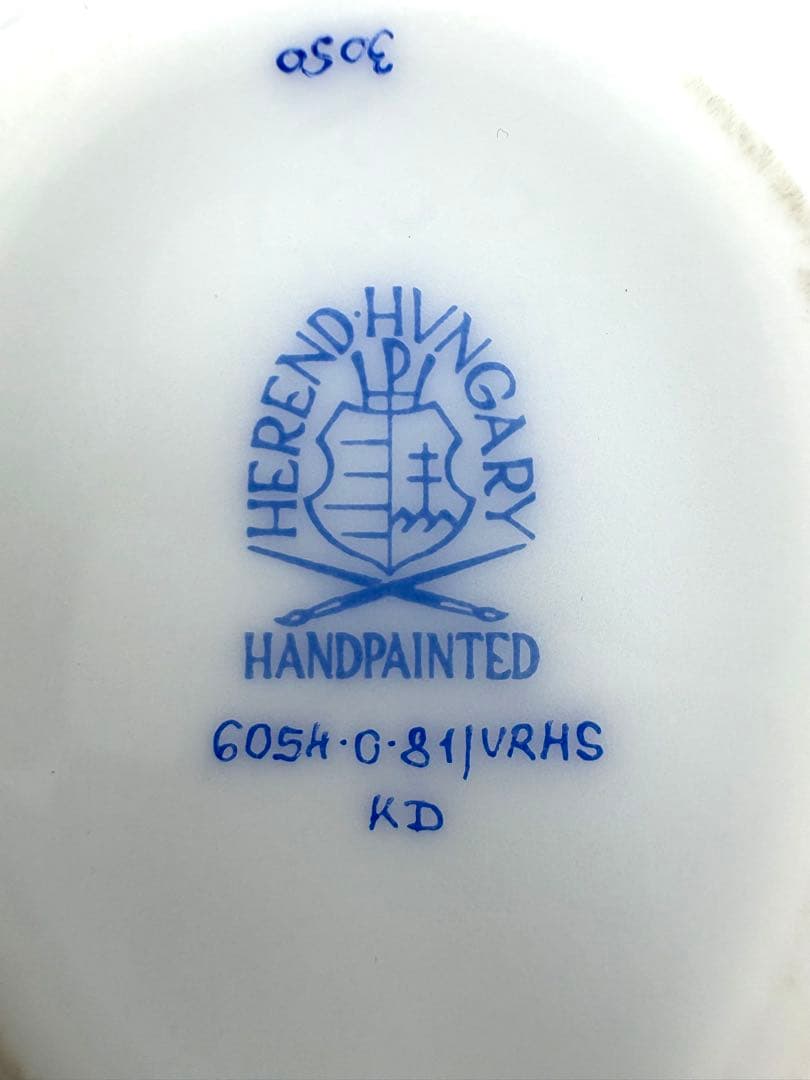 未使用保管品/ヘレンド/ウィーンの薔薇/たまご型ブチネコ　ミニ小物入れ　箱付