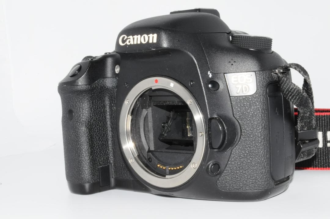 ★美品★Canon キャノン EOS 7D 型番 DS126251 ボディ