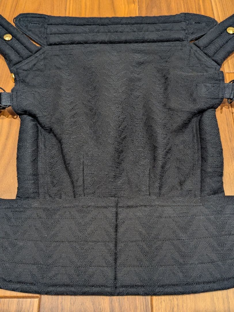 アーティポッペ抱っこ紐（ザイガイスト/ブラック）