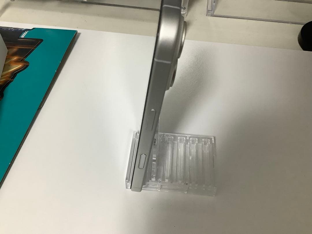 【最終値下げ】iPhone16 本体　256G ホワイト　白　SIMフリー