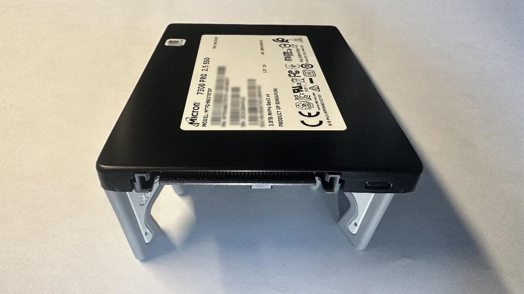 内蔵型SSD Micron 7300 PRO U.2 SSD 3.84TB