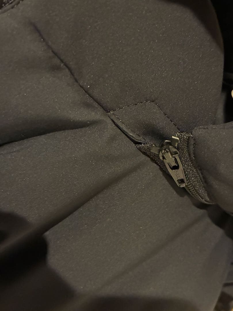 (未使用級)ユニクロ　シームレスダウン　XLサイズ　レディース