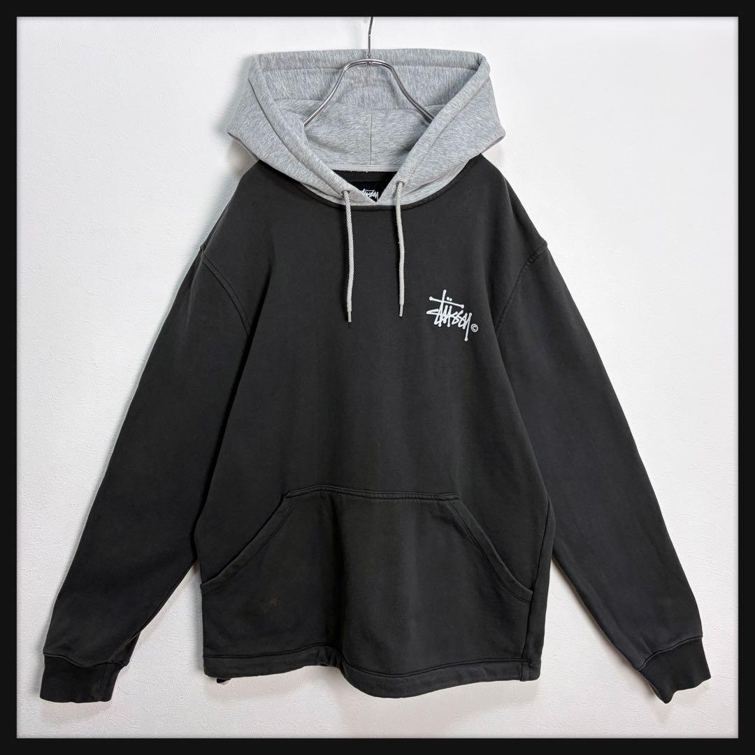 【即完売モデル】ステューシー バックロゴ パーカー バイカラー ブラック グレー