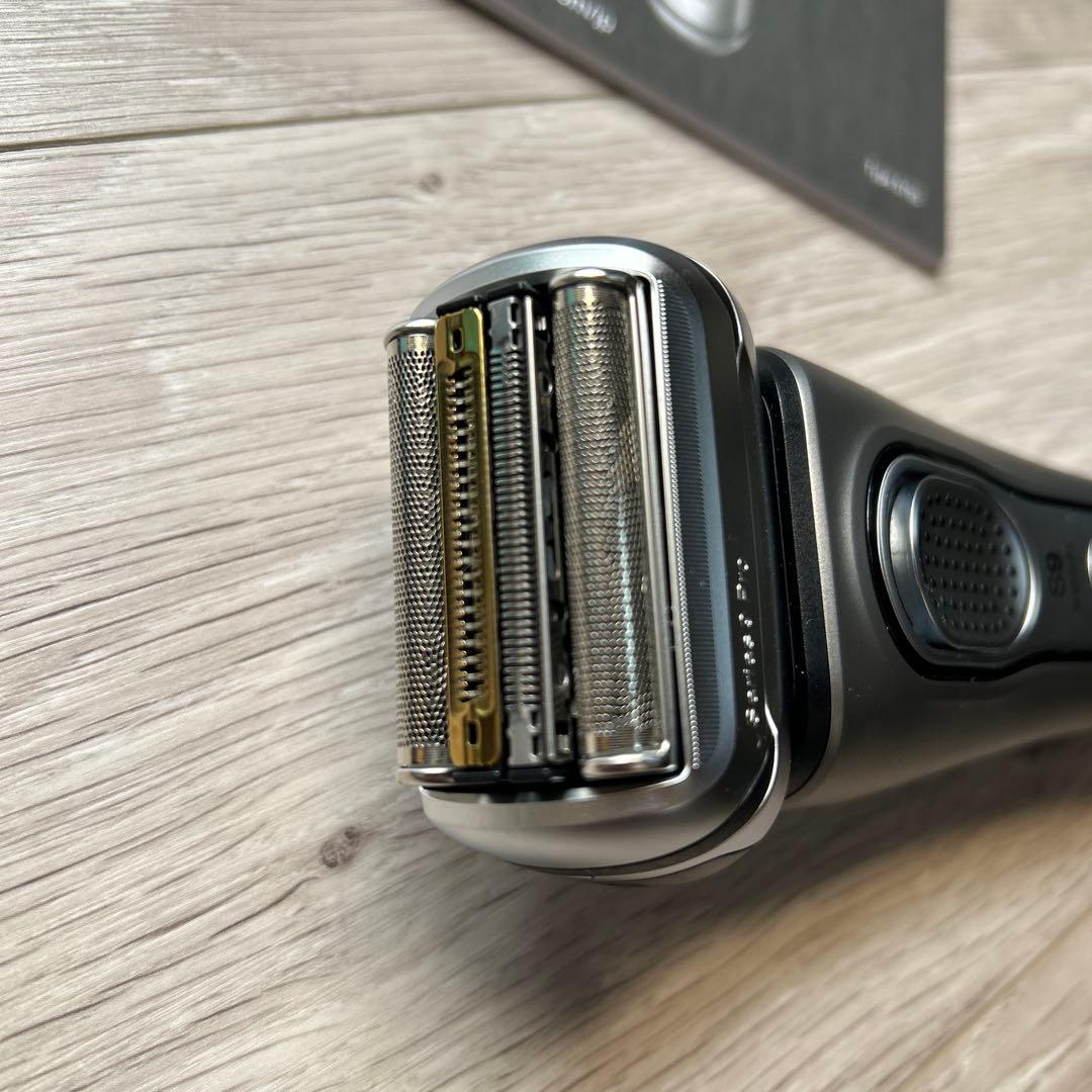 Braun Series 9 メンズ電気シェーバー　9345sv おまけ付