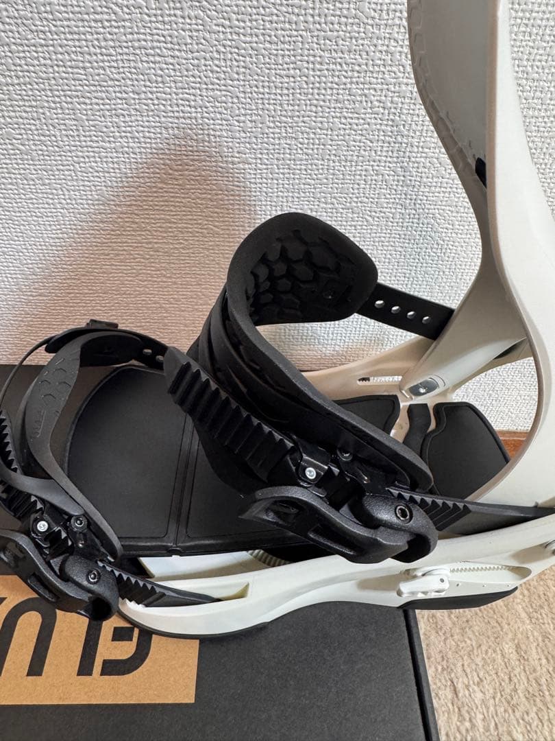 FLUX フラックス CV ビンディング Mサイズ オフホワイト